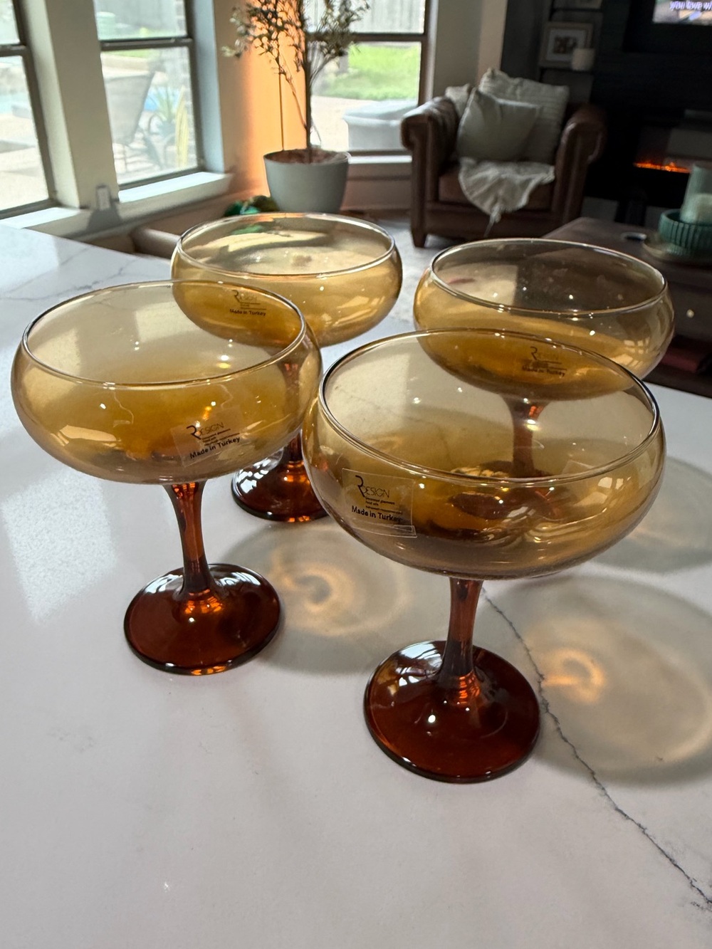 4 Pack Retro Coupe Glasses